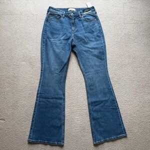 NWT Abercrombie & Fitch Curve Love Mid Rise Bootcut Jean Boot Cut Jeans Size 29